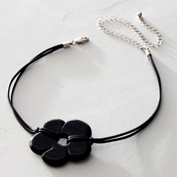 Free People Black Glass Flower Choker 🖤 - Picture 3 of 12